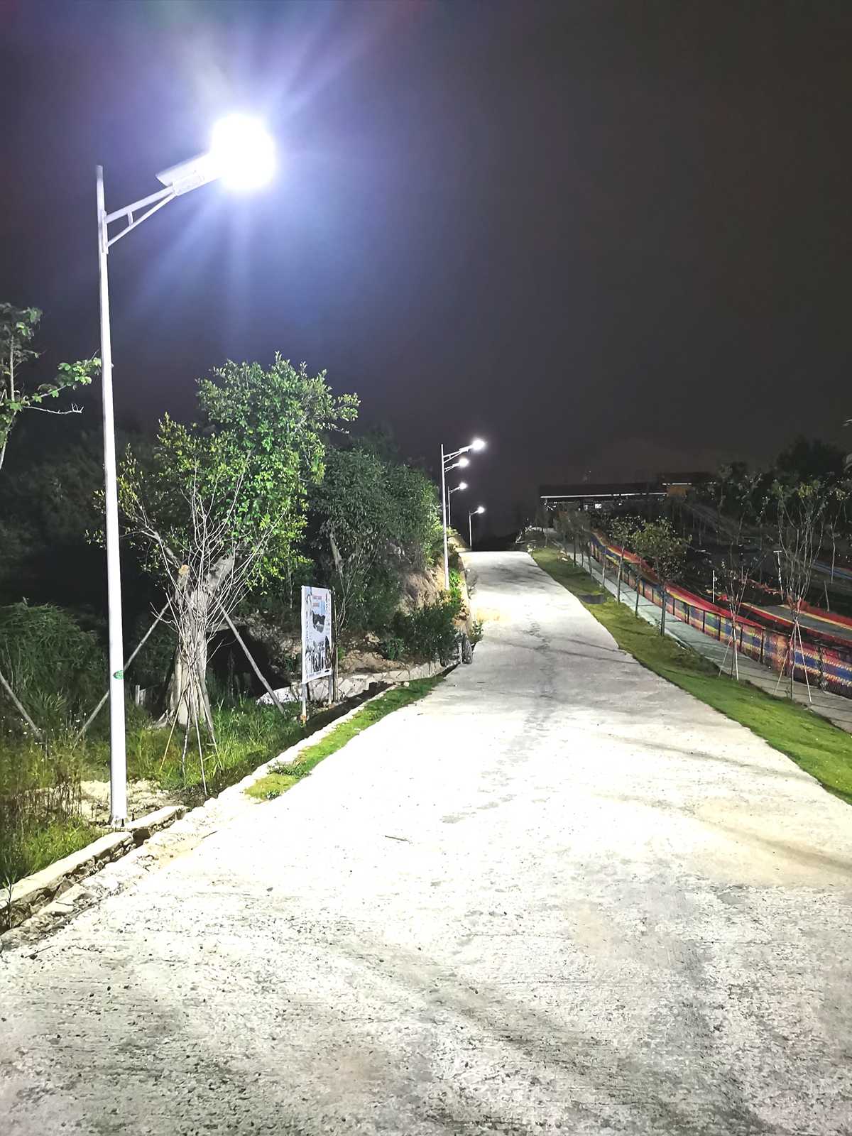 廠家供應f光能路燈批發